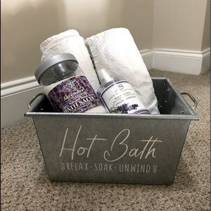 Galvanized metal bath bin with white logo